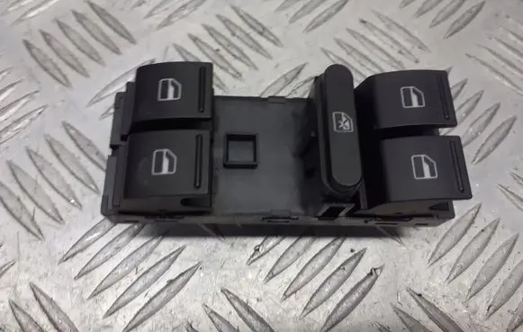 Seat Toledo III (5P) Front door window switch trim 