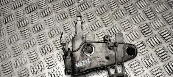Mercedes-Benz E W212 Other engine bay part A6510902241
