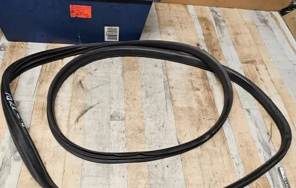 Ford Ranger Rubber seal rear door 3D250525EV32