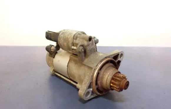 Volkswagen PASSAT B8 Starter motor 02E911024J