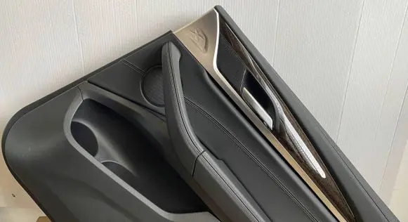 BMW X3 G01 Coupe rear side trim panel