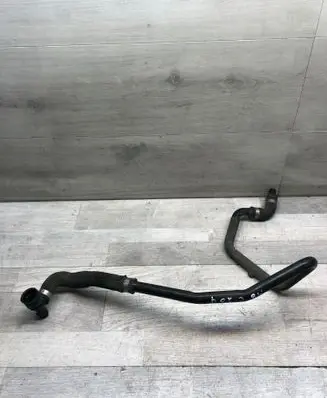 Mercedes-Benz C W204 Engine coolant pipe/hose A2125016482