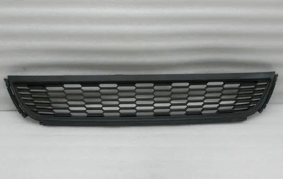Volkswagen Polo V 6R Front bumper lower grill 6R0853677A 6R0853677