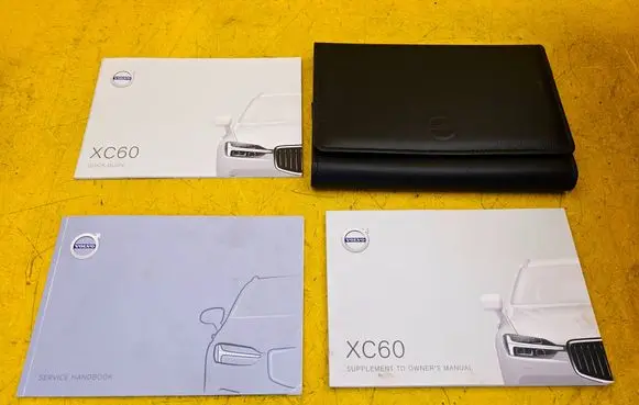 Peugeot 5008 Owners service history hand book 