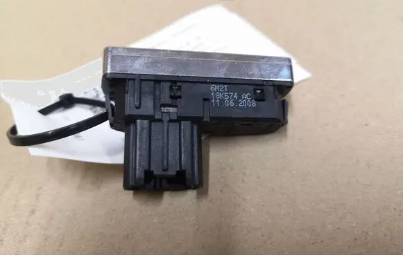 Ford Mondeo MK IV Windscreen/window heater switch 3M2T18K574AC