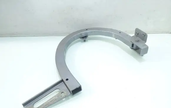 Peugeot RCZ Tailgate/trunk/boot hinge YM17440080