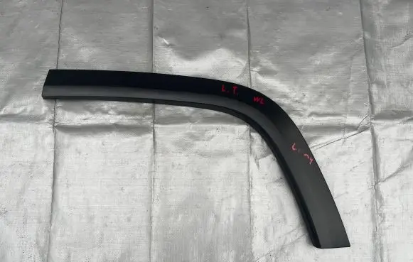 Jeep Grand Cherokee WL Rear arch trim
