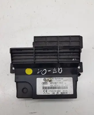 Audi Q7 4L Power management control unit 4F0907280B F005S00292