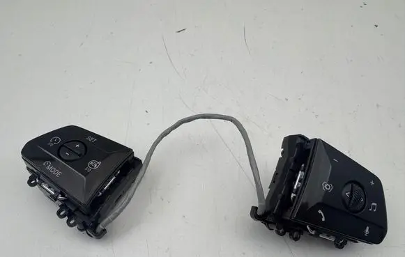 BMW M5 F90 Steering wheel buttons/switches 5A29067