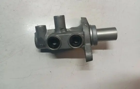 Volvo XC60 Master brake cylinder 03330422121