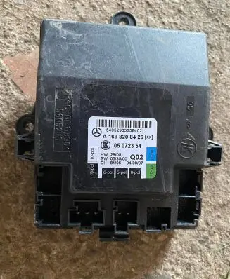Mercedes-Benz A W169 Door control unit/module A1698208426 05072354