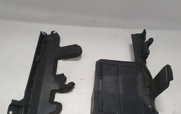 Nissan Juke I F15 Radiator trim 628231KB0A