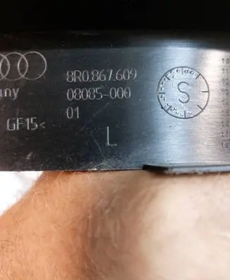 Audi Q5 SQ5 Front door glass trim molding 8R0867609 08085000