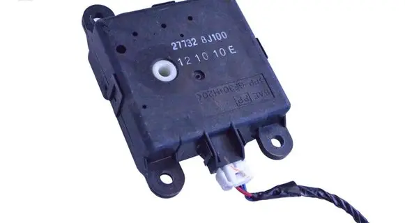 Fuel tank cap lock