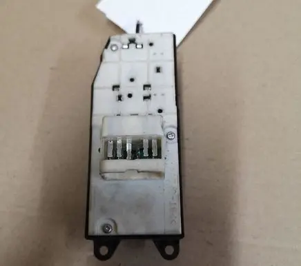 Toyota Yaris Electric window control switch 0115U56