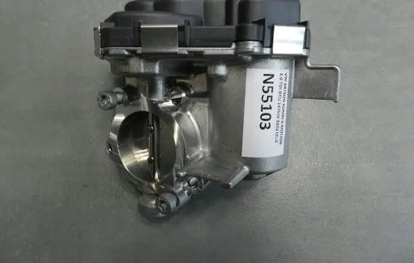 Volkswagen Arteon Throttle valve 05L131501C