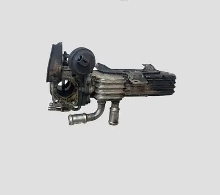 Volkswagen Golf V EGR valve cooler 039131513D
