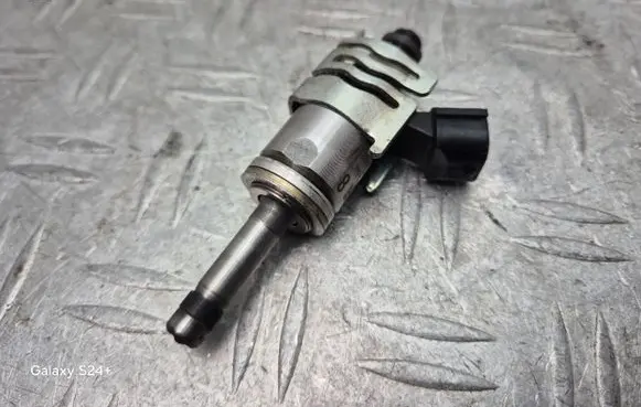 Toyota RAV 4 (XA50) Fuel injector 2325025010