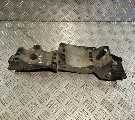 Volkswagen Sharan Generator/alternator bracket 045903143C