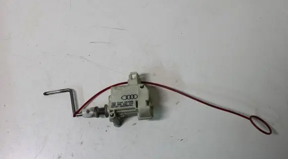Audi A6 Allroad C5 Tailgate boot lock/latch motor 3B0959781