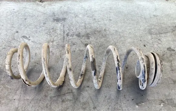 Volkswagen Polo IV 9N3 Rear coil spring