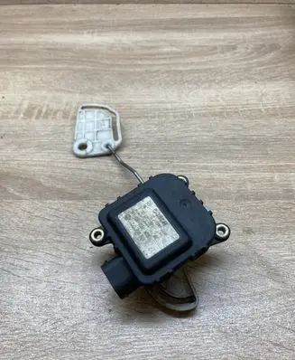 Audi A6 S6 C5 4B Air flap motor/actuator 4B2820511C 0132801139