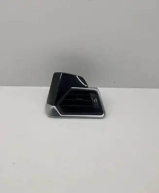 BMW 3 G20 G21 Dashboard air vent grill cover trim 6848619