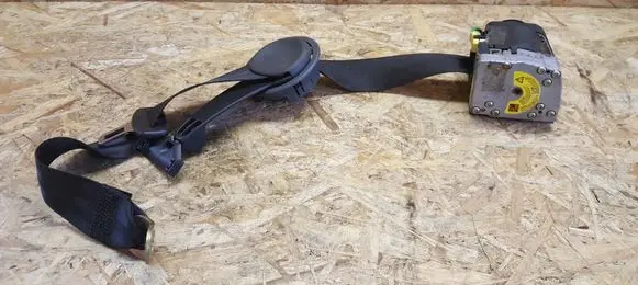 Audi A6 S6 C5 4B Rear seatbelt 8D0857727 4B5857805