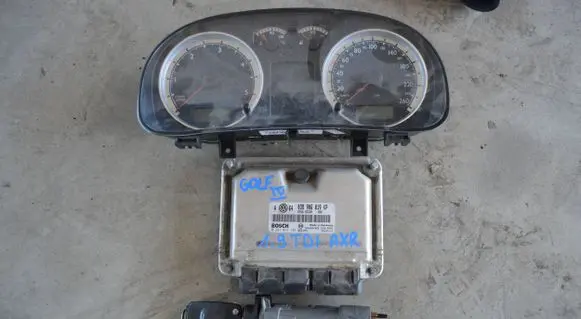 Volkswagen Golf IV Engine control unit/module 038906019KP 0281011191 1039S01905