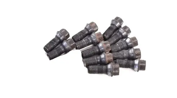 Mitsubishi L200 Nuts/bolts 
