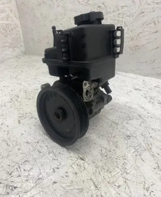 Mercedes-Benz C W204 Power steering pump A0064661501