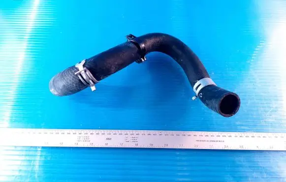 Toyota Sienna XL40 IV Intercooler hose/pipe