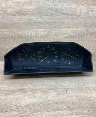 Mercedes-Benz E W124 Speedometer (instrument cluster) 1245401248 87001180