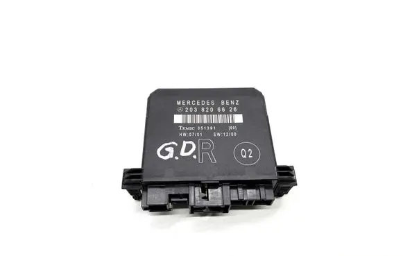 Mercedes-Benz C W203 Door control unit/module 2038206626