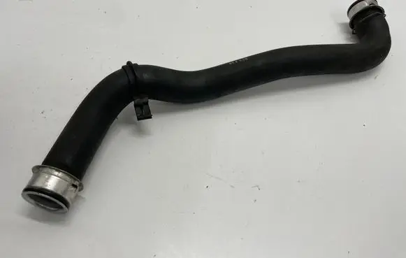 Mercedes-Benz E W211 Engine coolant pipe/hose A2115015382