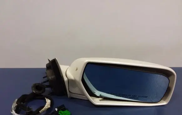 Cadillac CTS Front door electric wing mirror