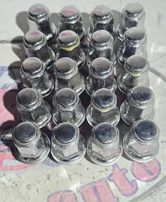 Toyota Avensis T270 Nuts/bolts 
