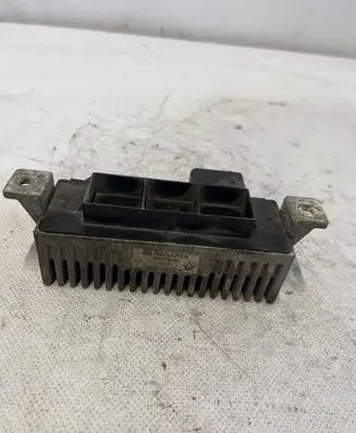 Renault Master III Glow plug pre-heat relay 8200558438A