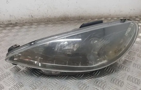 Peugeot 206 Headlight/headlamp SK3302S