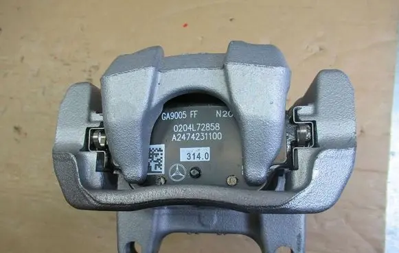 Front brake caliper