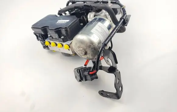 Toyota C-HR I ABS Pump 4451047070 11304041030