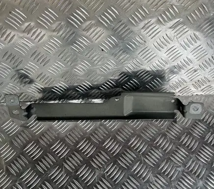 Volvo XC60 Fender mounting bracket 31424581