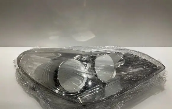 Mercedes-Benz CLS C219 Headlight lense 
