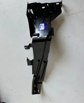 Volvo XC40 Fender mounting bracket 32377055