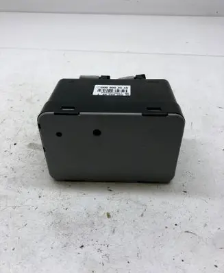 Mercedes-Benz C W203 Central locking vacuum pump 0008002548