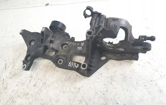Volkswagen PASSAT B8 Generator/alternator bracket 04L903143B