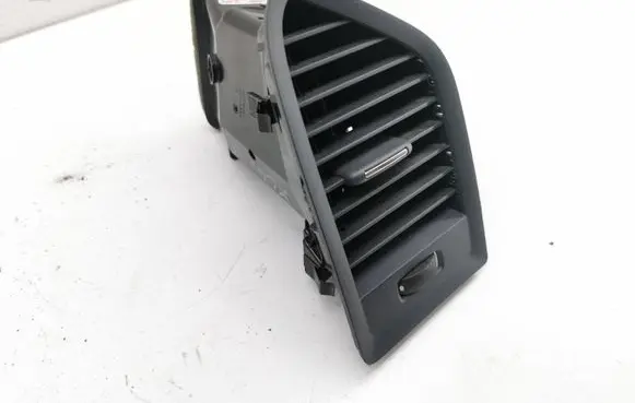 Volvo XC60 Dashboard side air vent grill/cover trim 1006804 06779