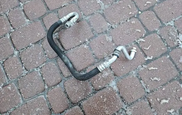 Fiat Talento Air conditioning (A/C) pipe/hose 924549753R 93456955
