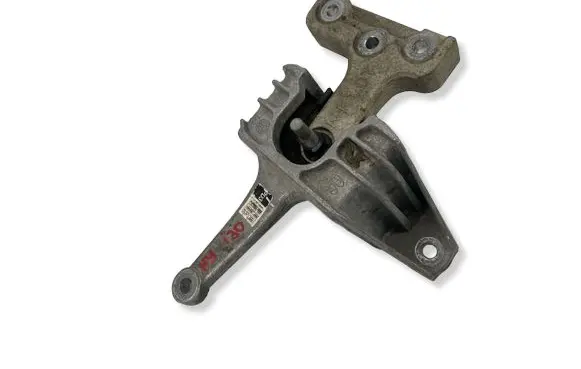 Hyundai i30 Engine mount bracket 21810G4000