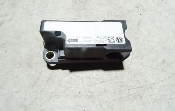 Volkswagen PASSAT B5 Airbag deployment crash/impact sensor 1J0909606N